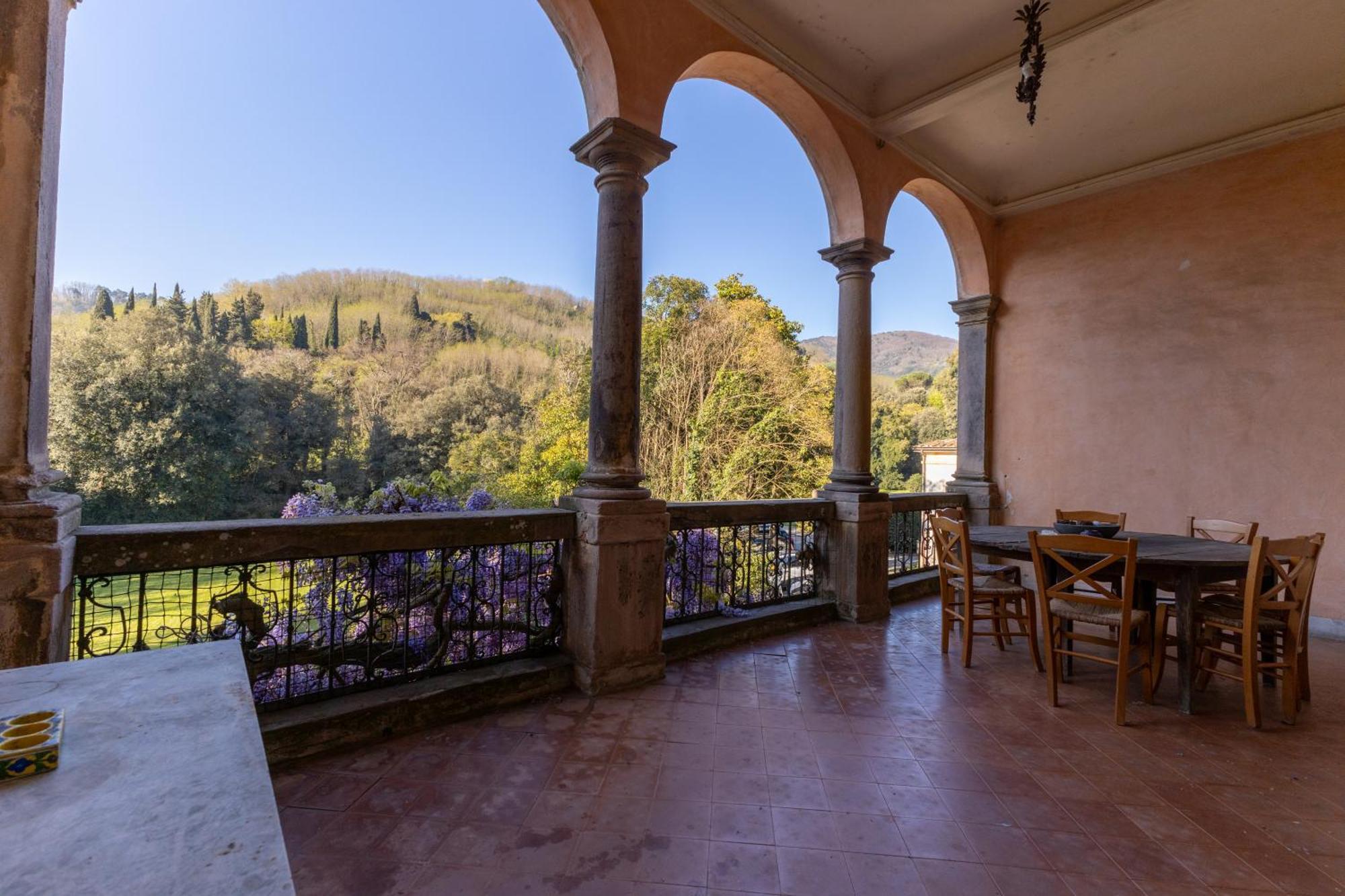 Family Two-Bedroom Apartment with View
